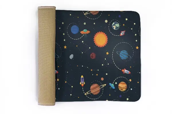 Moderni tepih Kozmični motiv s planeti in raketami