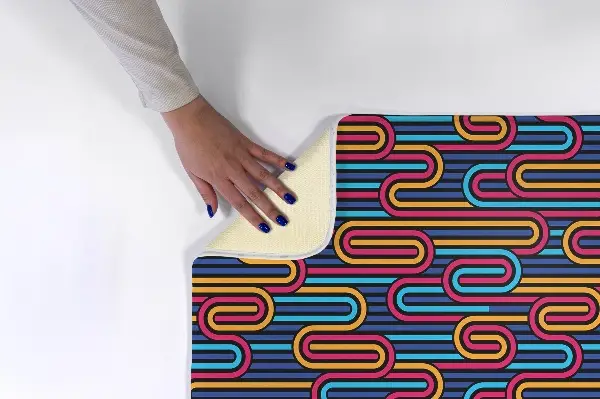 Moderni tepih Pisani retro geometrijski vzorci