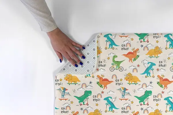 Preproga Dinozavri na vozilih