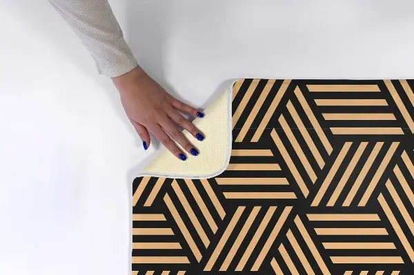 Preproga Geometrijski vzorec z diagonalnimi črtami
