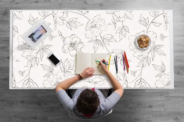 Podloga za pisalno mizo Sketched flowers