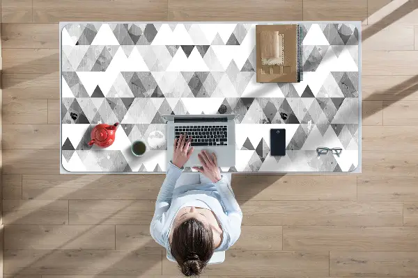 Namizna podloga Gray triangles pattern
