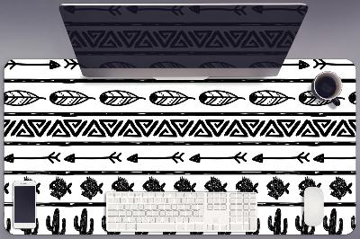 Namizna podloga Boho black and white