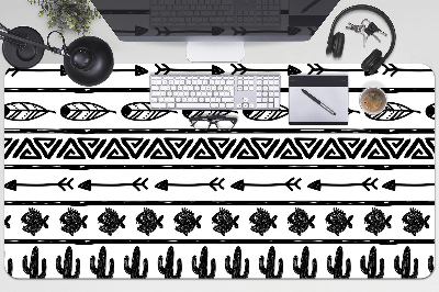 Namizna podloga Boho black and white