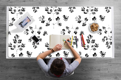 Namizna podloga Black and white pattern