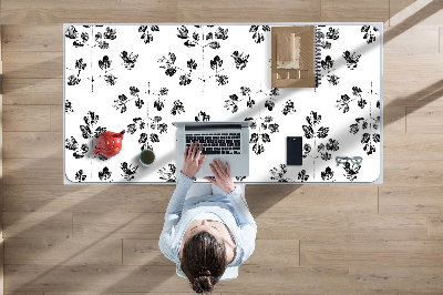 Namizna podloga Black and white pattern