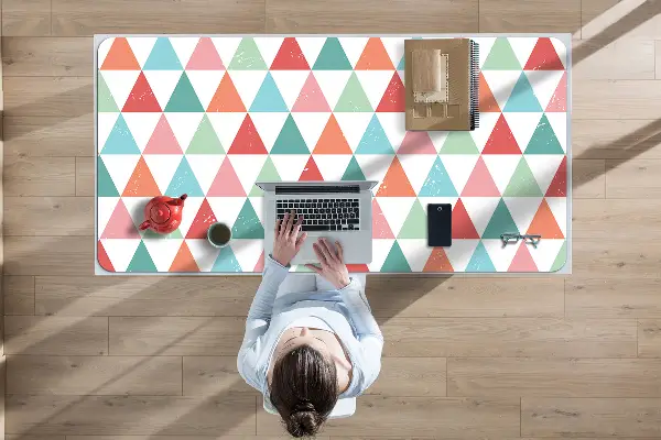 Podloga za mizo Colorful triangles