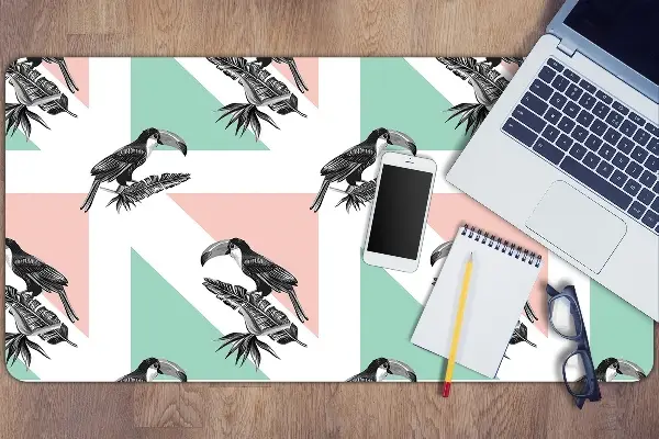 Podloga za mizo Toucan with triangles