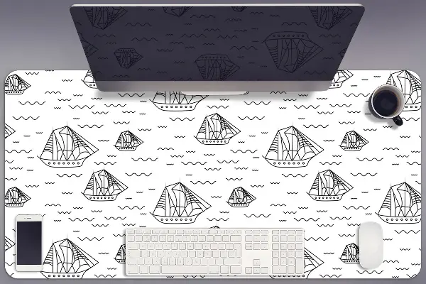 Namizna podloga Sailing ships at sea