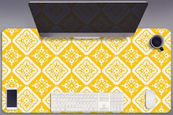 Namizna podloga Yellow white pattern
