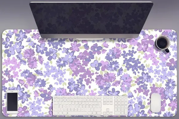 Namizna podloga Field of forget -me -notes