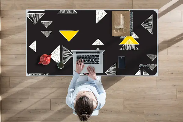 Namizna podloga Drawed triangles