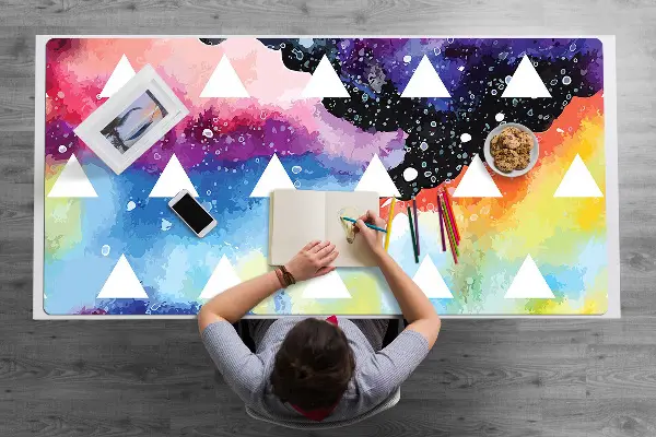 Podloga za pisalno mizo Space triangles