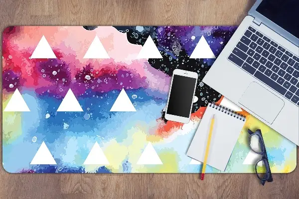 Podloga za pisalno mizo Space triangles