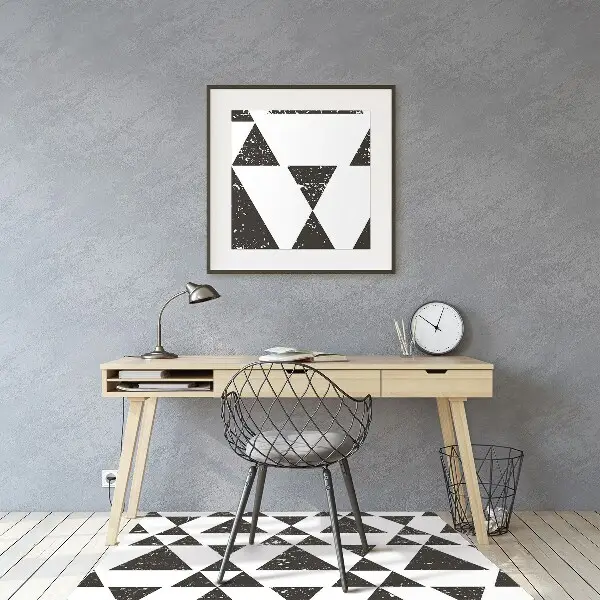 Podloga za stol Black and white triangles