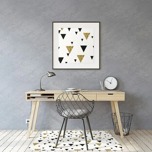 Podloga za zaščito tal Gold and black triangles