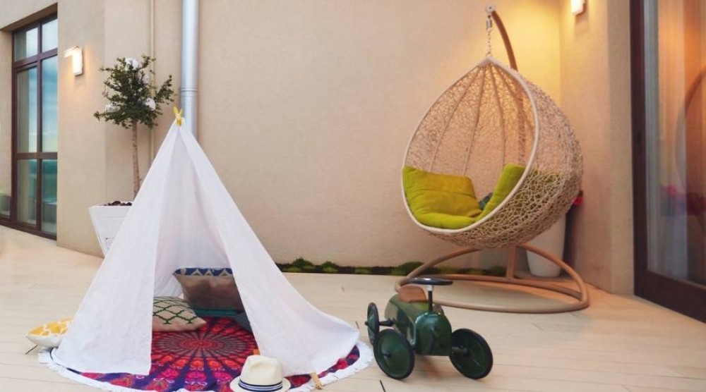 Kako urediti balkon za otroka?