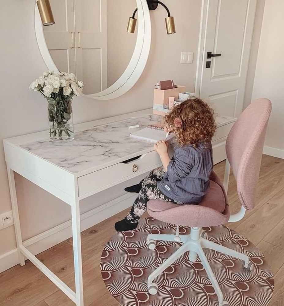 Stol na koleščkih ali tekači?